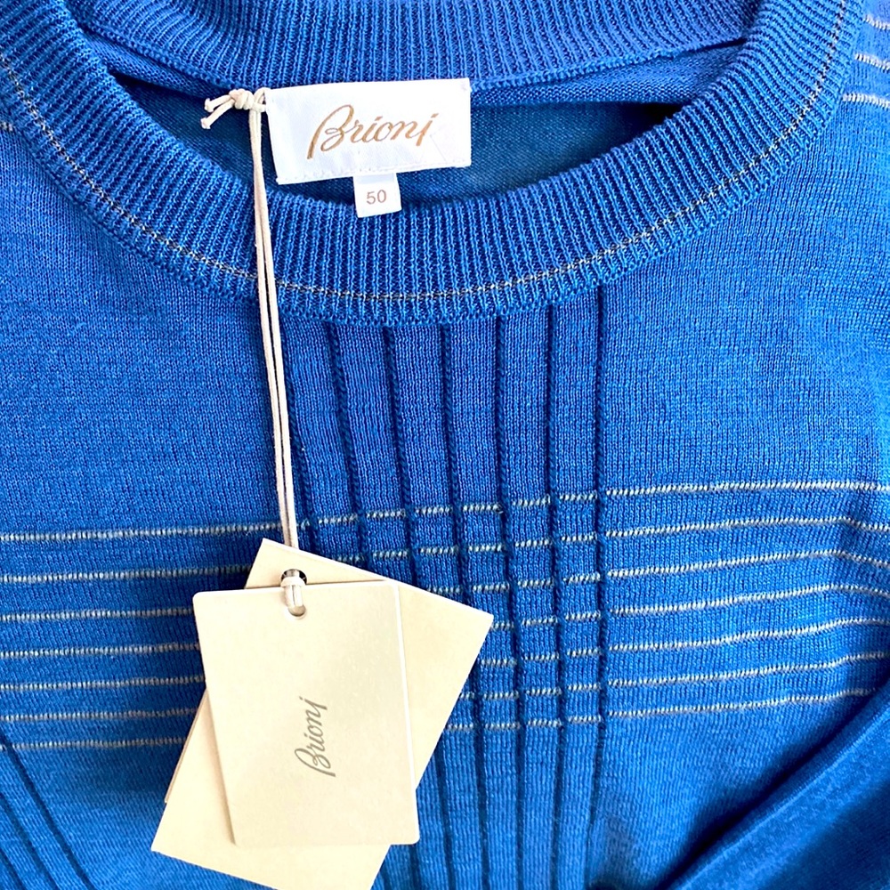 Brioni knit crew neck long sleeve size 50
